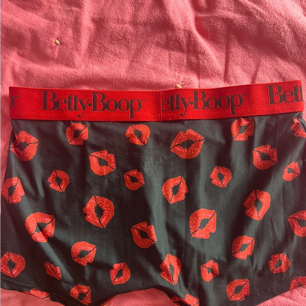 Size Large - Picture 2 of 2